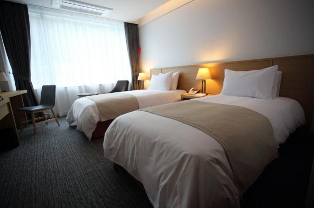 Inje Speedium Hotel & Resort Buitenkant foto