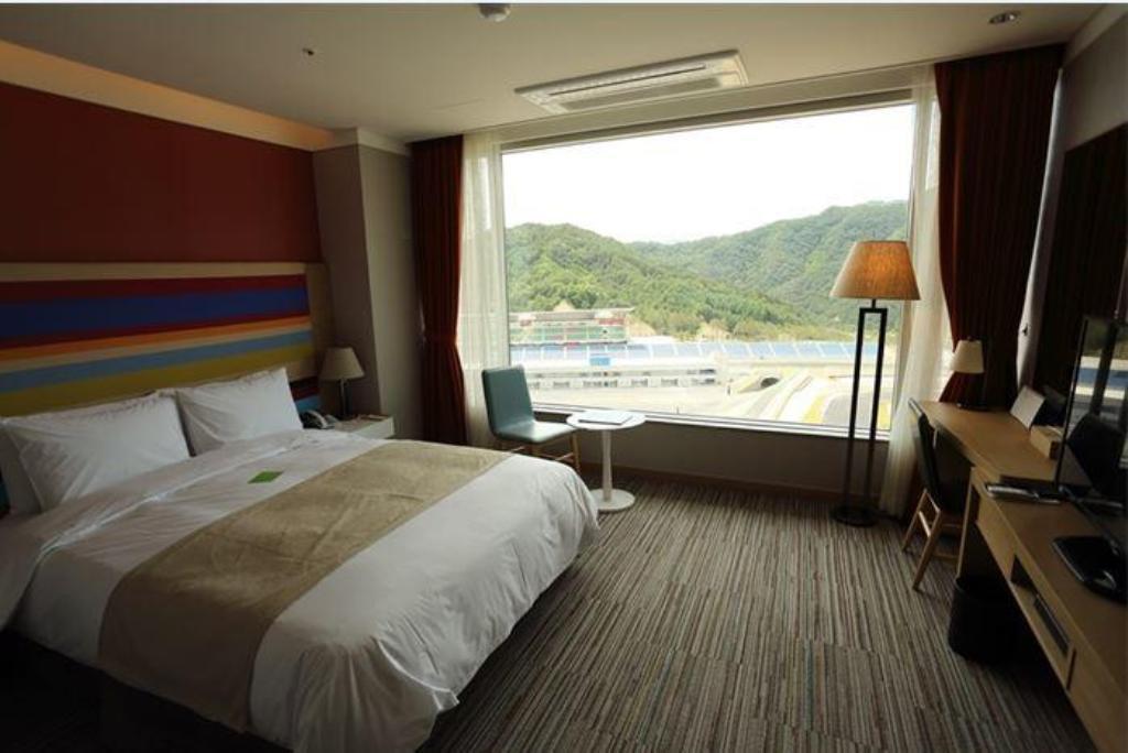 Inje Speedium Hotel & Resort Buitenkant foto